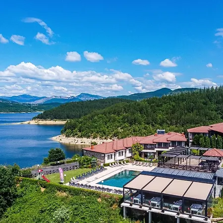 Rocca Курортный комплекс 3*