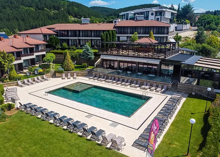 Rocca 3* Главатарци